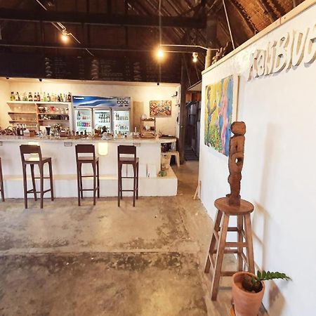 Maliblues Bed & Art Gallery Chumphon Bagian luar foto