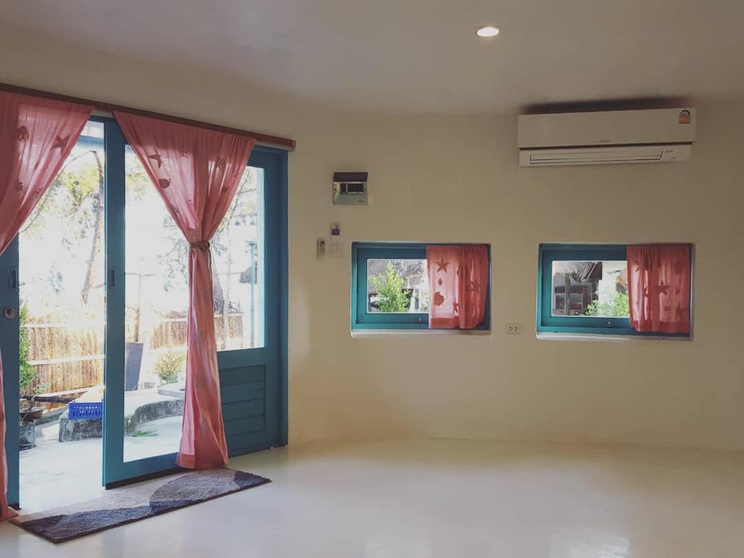 Maliblues Bed & Art Gallery Chumphon Bagian luar foto