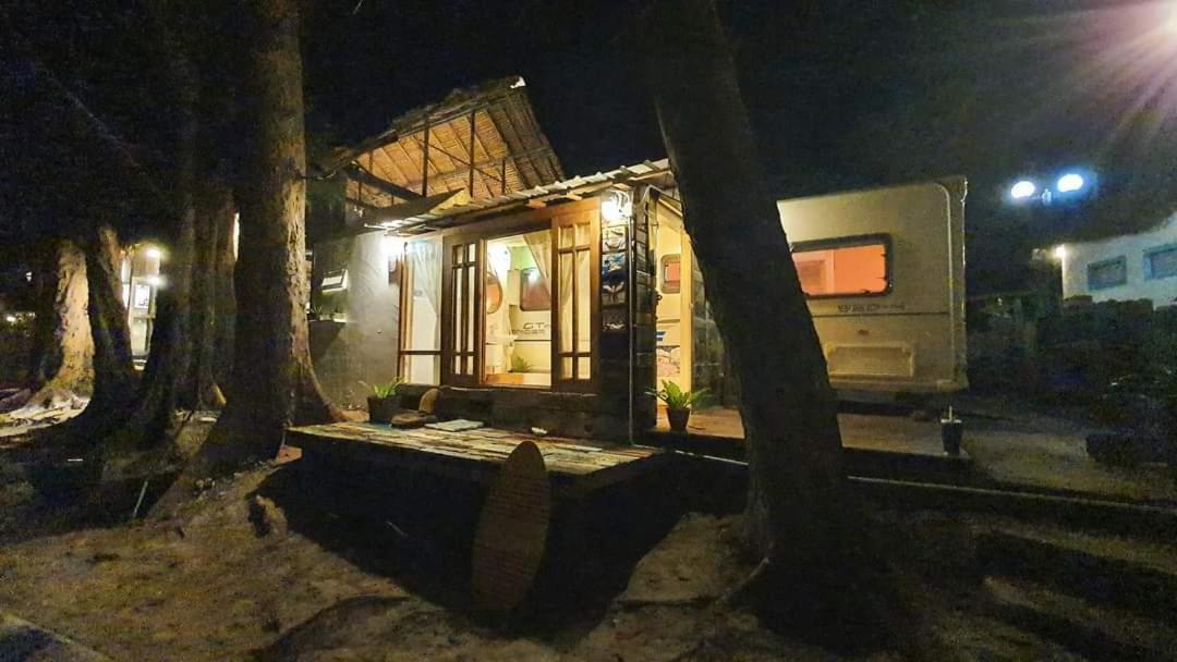 Maliblues Bed & Art Gallery Chumphon Bagian luar foto