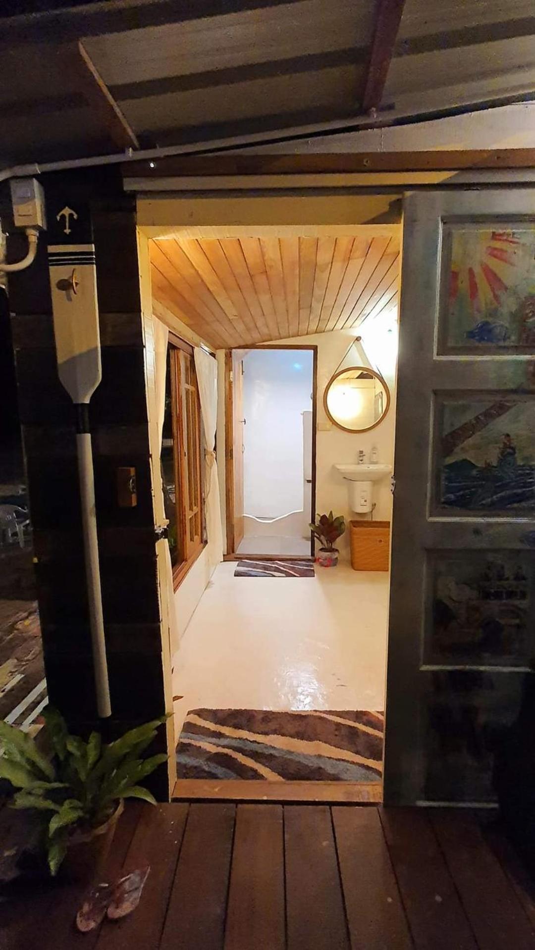 Maliblues Bed & Art Gallery Chumphon Bagian luar foto