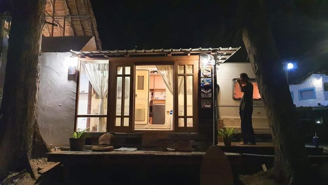 Maliblues Bed & Art Gallery Chumphon Bagian luar foto