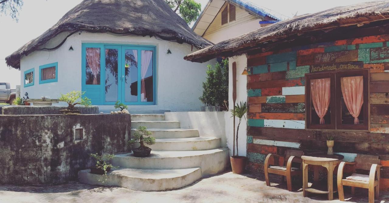 Maliblues Bed & Art Gallery Chumphon Bagian luar foto