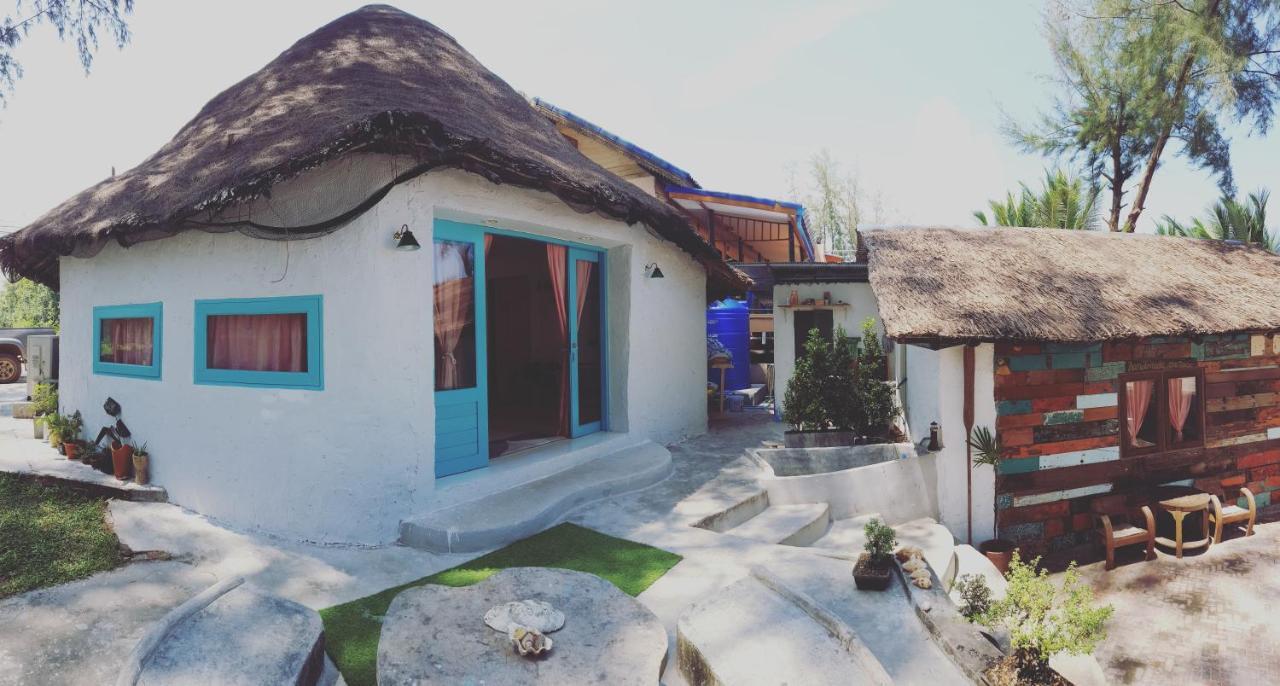 Maliblues Bed & Art Gallery Chumphon Bagian luar foto